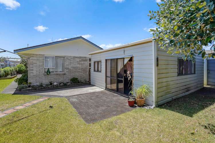 14 Rakatau Place Ruakaka_17