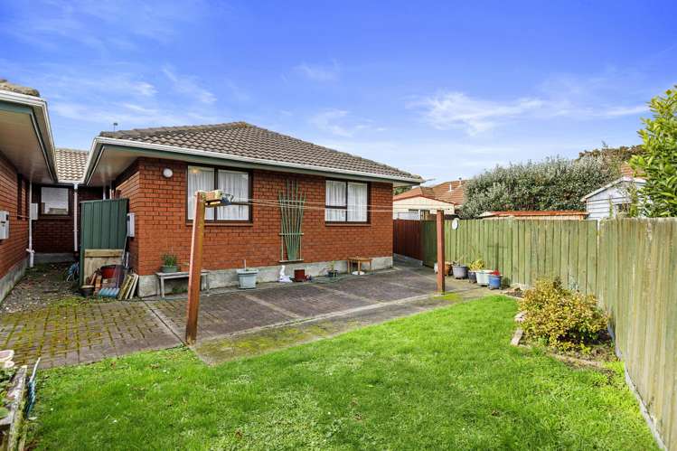 2/12 Birch Street Hutt Central_17