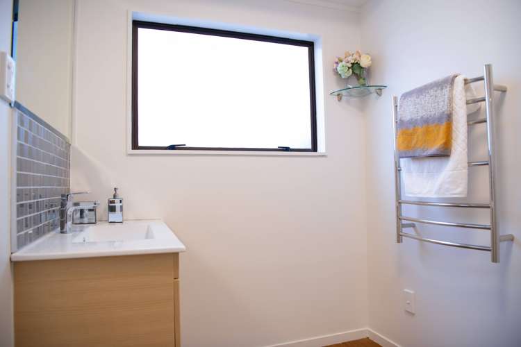 222a Meola Road Point Chevalier_11