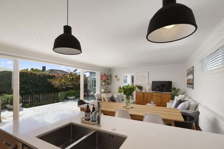 46 Tahapa Crescent Meadowbank_13