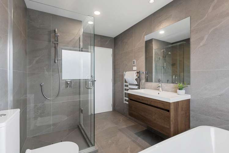 12 Hangar Lane Whenuapai_24