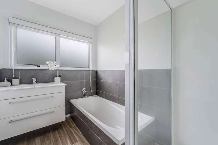 10 Saffron Street Birkdale_17