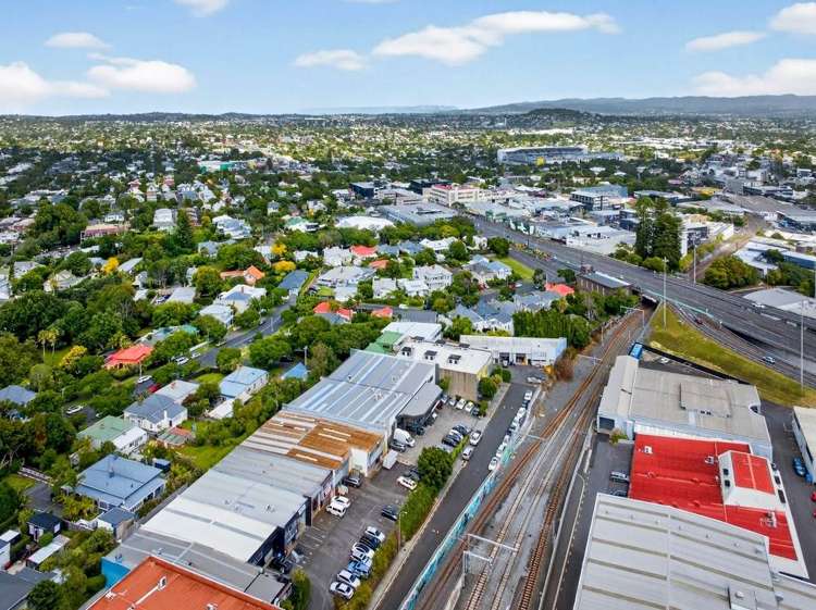 8-10 Haultain Street Mt Eden_22