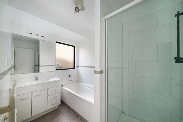 8 Carisbrook Crescent Papakura_13