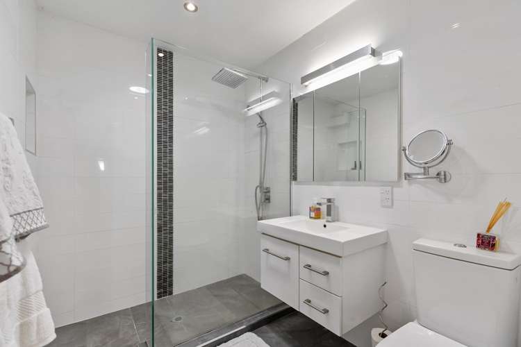 1/28 Kitenui Avenue Mount Albert_11