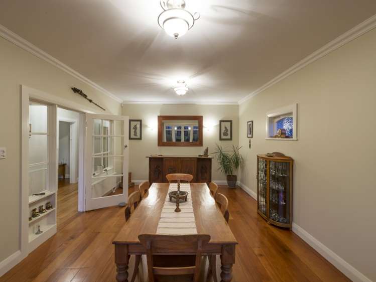 305 The Parade Island Bay_5