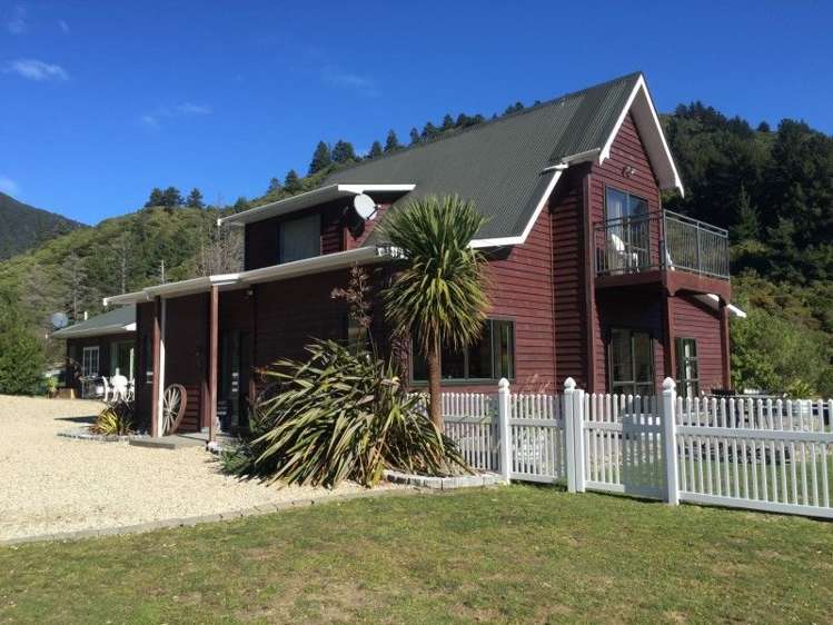 112 Boons Valley Road Waikawa_10
