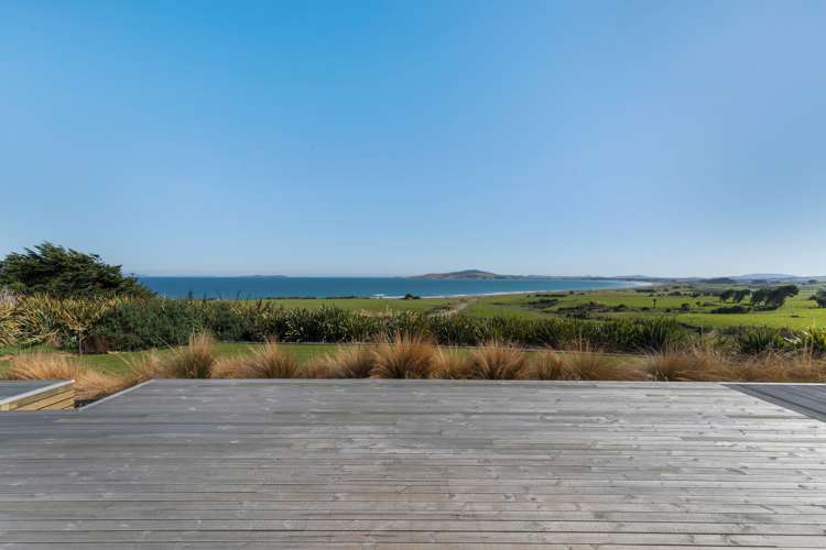 77 Tihaka Beach Road Riverton & Surrounds_24