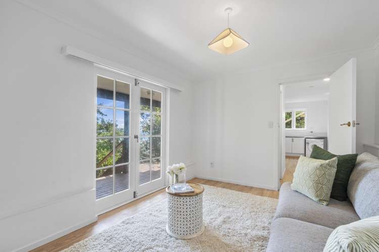 36 Roys Road Plimmerton_16