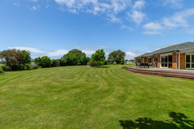 1329 Devon Road Waitara_21