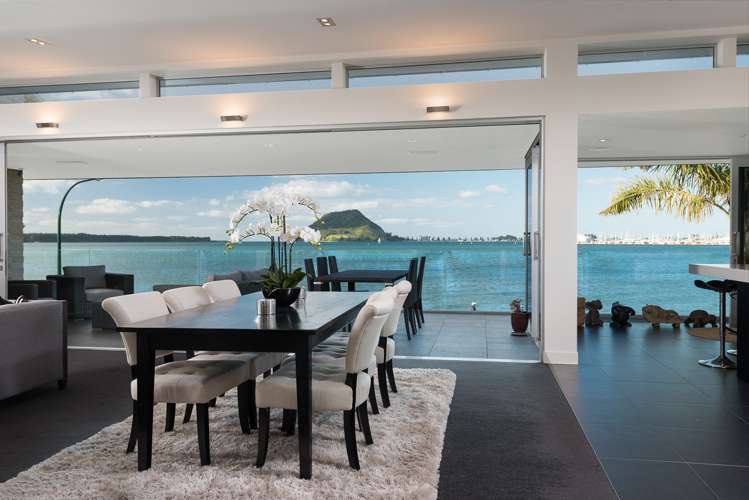 2/64 Harbour Drive Otumoetai_5