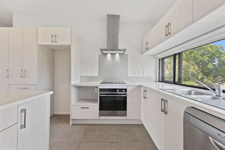 8/3 Woolfield Road_0