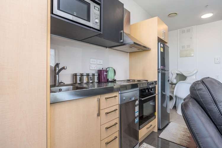 813/17 Putney Way Manukau_12