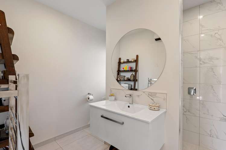 1 Faulks Drive Lincoln_11