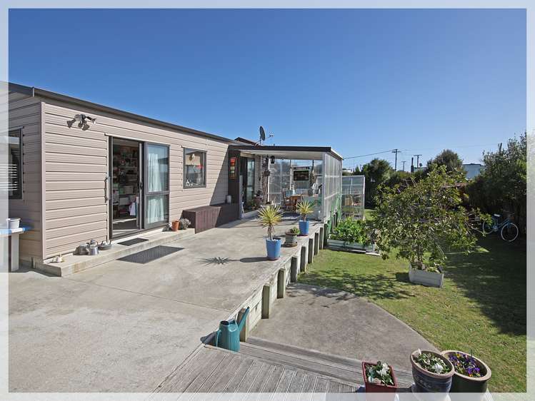 8 Huia Street Foxton Beach_6