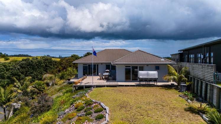 8 Harrys Lane Pukenui_33