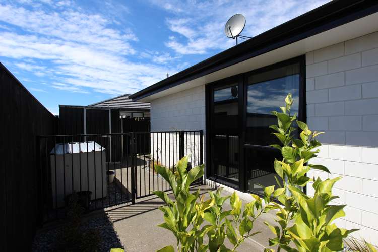 30 Catalina Crescent Burleigh_6