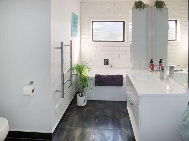 50 Shortt Street Foxton Beach_16