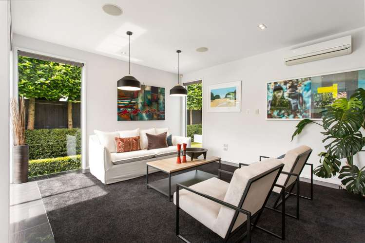 54 Office Road Merivale_4