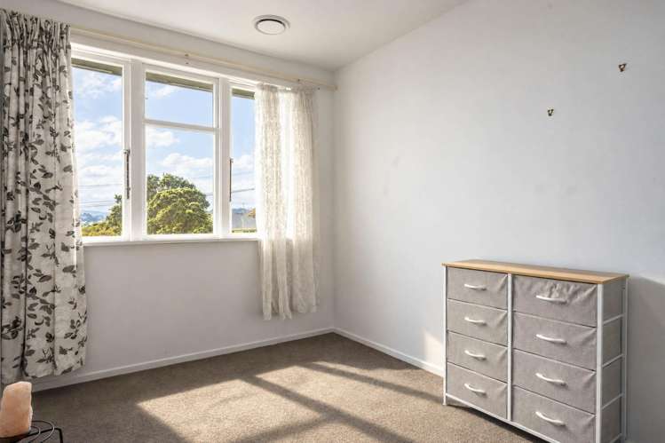 58 Leicester Street Cannons Creek_7