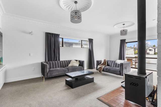 2/16 Abbotsford Street 3295_3