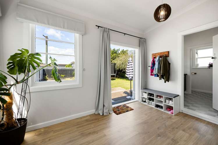 102 Naylor Street Hamilton East_8