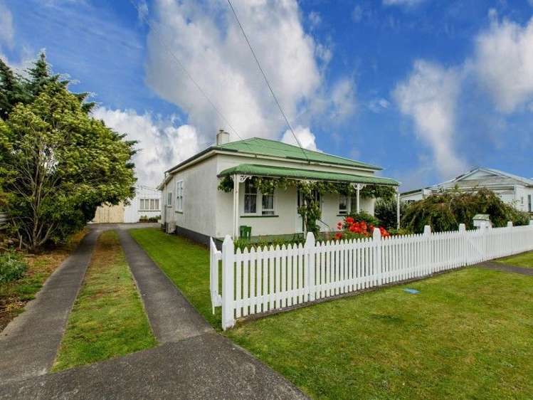 16 Robert Street Marton_27