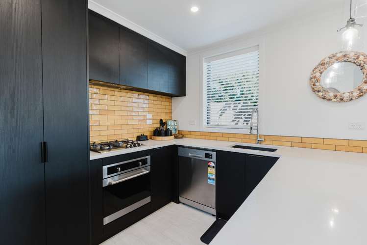 4/28 McKay Drive Temple View_3