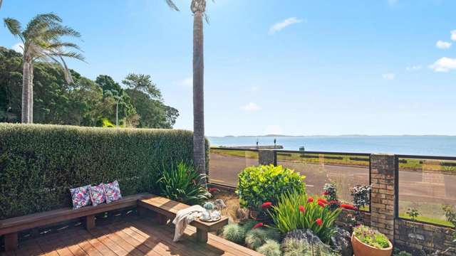 2a The Esplanade Castor Bay_1