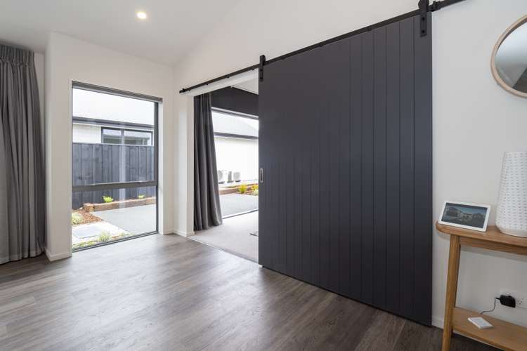 6 Strowan Avenue Elgin_9