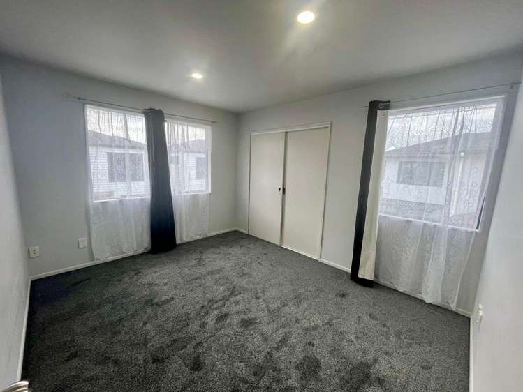 2/125 Russell Road Manurewa_11