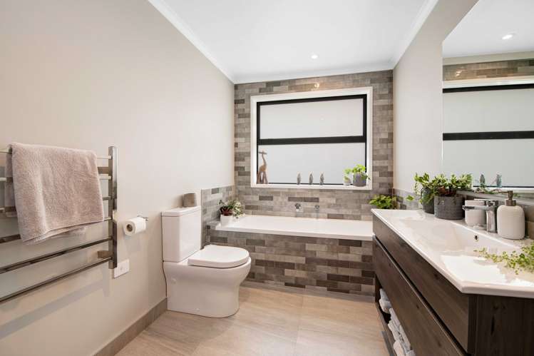 16 Urumaraki Avenue Helensville_20