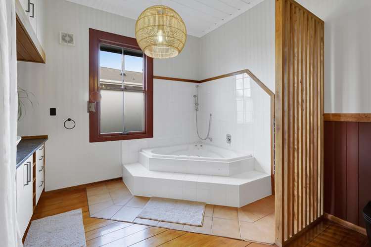 24 Dunn Street Egmont Village_12