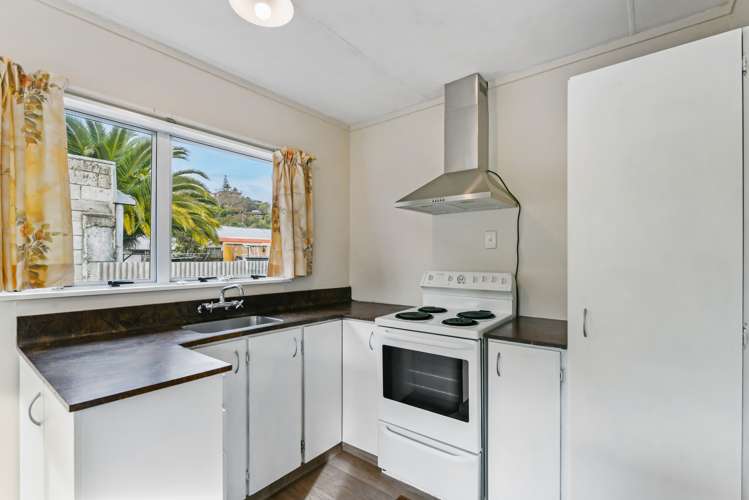 16 Parkers Road Tahunanui_5