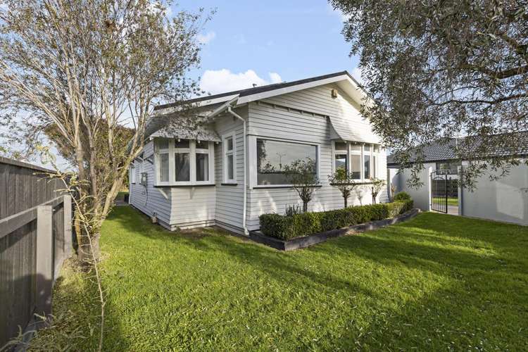 91 McGregor Street Milson_17
