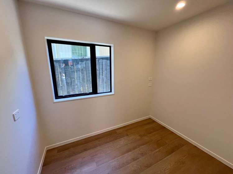 9/2145 Great North Road Avondale_5