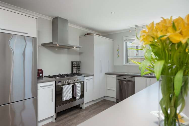 3 Fender Close Pyes Pa_12