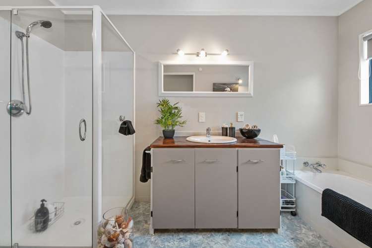 69c Robinson Avenue Holdens Bay_9