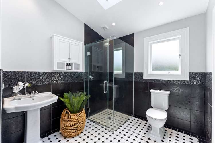 14 Eversleigh Road Belmont_26