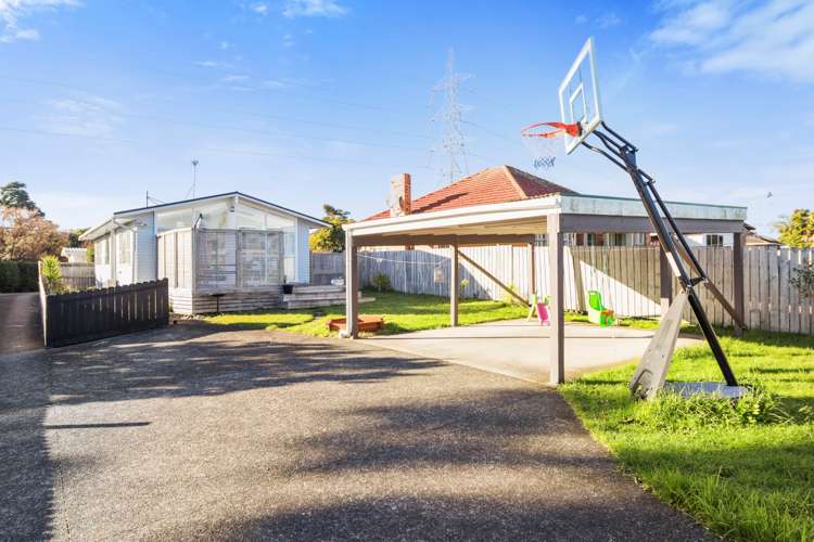 68 Portage Road New Lynn_16