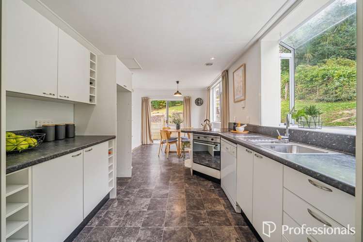 14a Hawthorn Crescent Stokes Valley_7