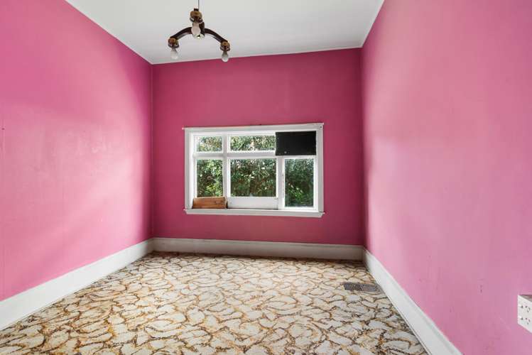 23 Sullivan Avenue Woolston_16