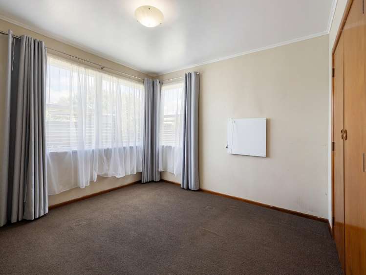 10 Rosalind Street Deanwell_13