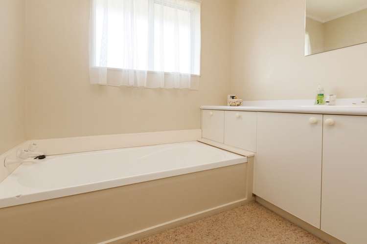 5a Carroll Street Palmerston North Central_12