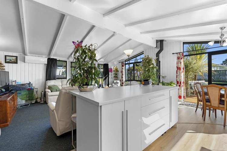 5 Camellia Avenue Bell Block_6