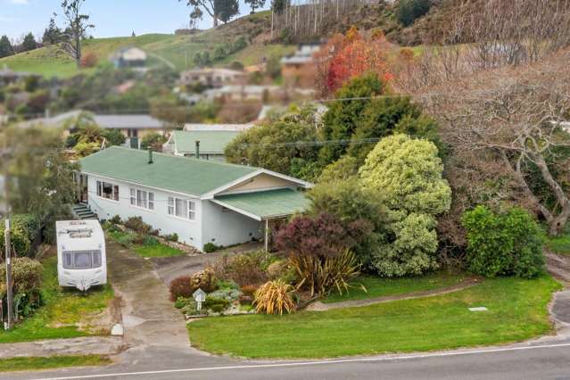 Rototai Retreat – Country feel, townside living!