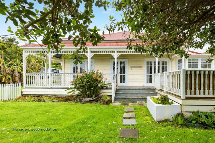 1334 Sandspit Road Sandspit_15