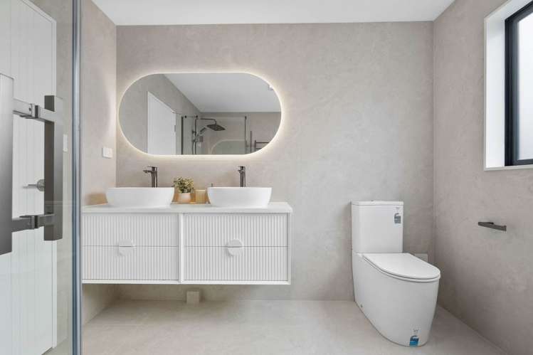 2/129 Arran Road Browns Bay_22