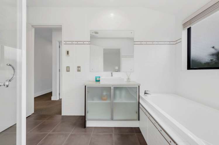 10 Harbourside Court Beachlands_26