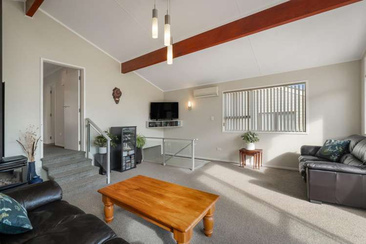 5 West Crescent Te Puru_16